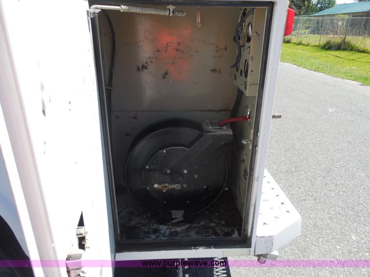 image for item I1345 2007 Ford F550 XL Super Duty service truck