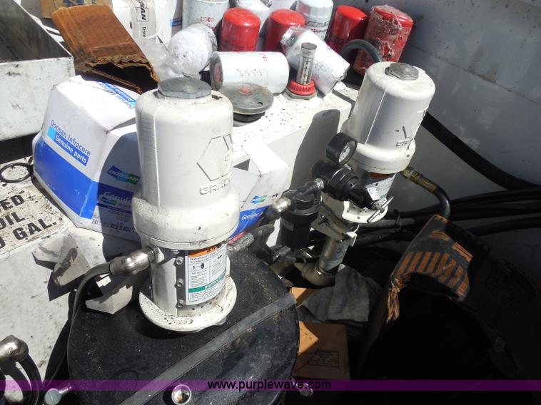 image for item I1345 2007 Ford F550 XL Super Duty service truck