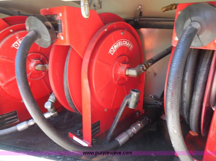 image for item I1345 2007 Ford F550 XL Super Duty service truck