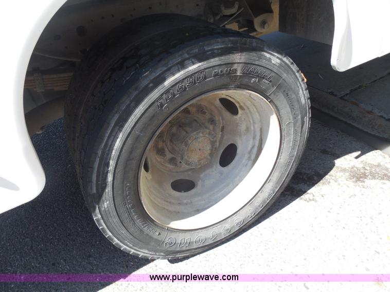 image for item I1345 2007 Ford F550 XL Super Duty service truck