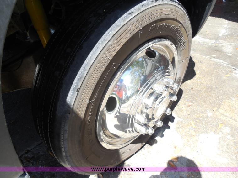 image for item I1345 2007 Ford F550 XL Super Duty service truck