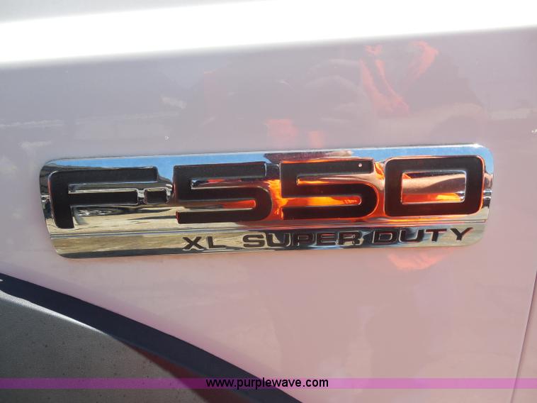 image for item I1345 2007 Ford F550 XL Super Duty service truck