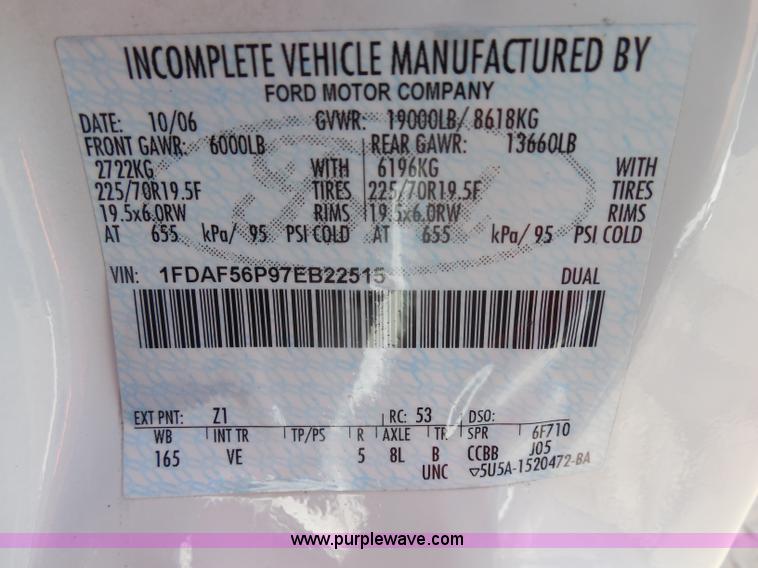 image for item I1345 2007 Ford F550 XL Super Duty service truck