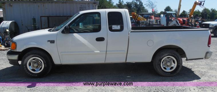 image for item I1346 2004 Ford F150 Heritage XLT pickup truck