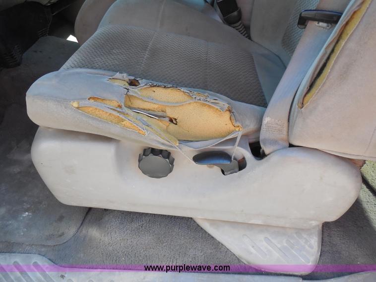 image for item I1346 2004 Ford F150 Heritage XLT pickup truck