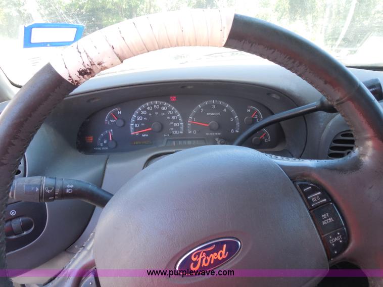 image for item I1346 2004 Ford F150 Heritage XLT pickup truck