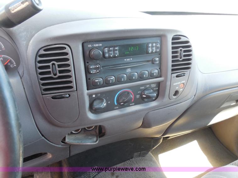 image for item I1346 2004 Ford F150 Heritage XLT pickup truck