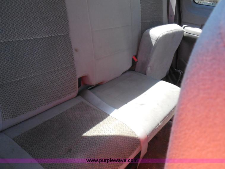 image for item I1346 2004 Ford F150 Heritage XLT pickup truck