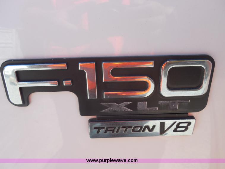 image for item I1346 2004 Ford F150 Heritage XLT pickup truck