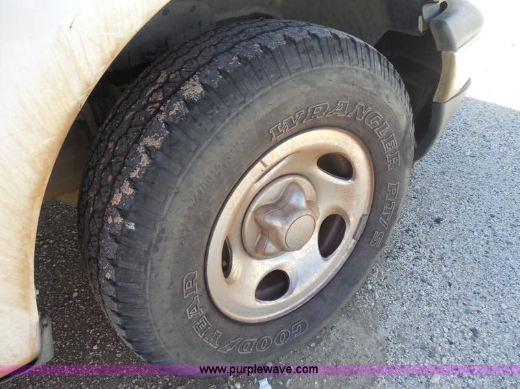 image for item I1355 2004 Ford F150 Heritage XLT SuperCab pickup truck