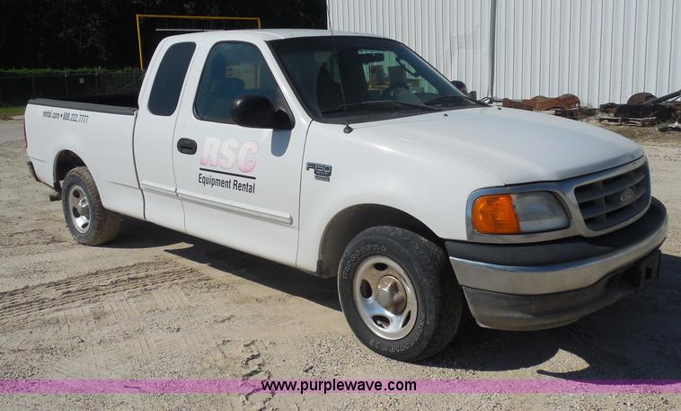 image for item I1356 2004 Ford F150 Heritage XL SuperCab pickup truck