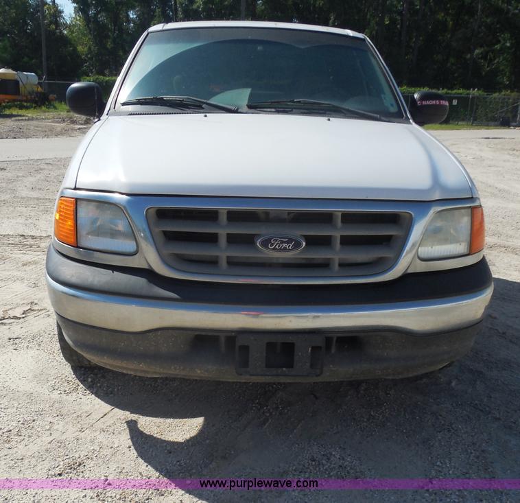 image for item I1356 2004 Ford F150 Heritage XL SuperCab pickup truck