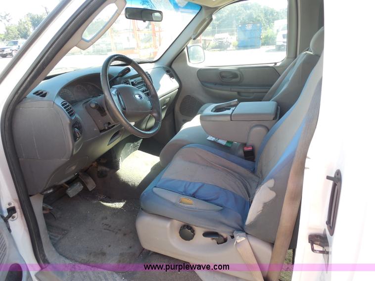 image for item I1356 2004 Ford F150 Heritage XL SuperCab pickup truck