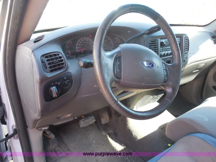 image for item I1356 2004 Ford F150 Heritage XL SuperCab pickup truck