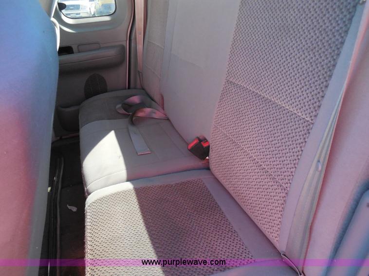 image for item I1356 2004 Ford F150 Heritage XL SuperCab pickup truck