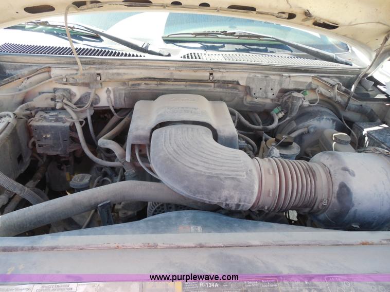 image for item I1356 2004 Ford F150 Heritage XL SuperCab pickup truck