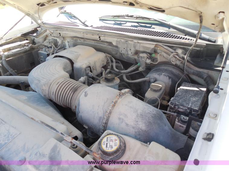 image for item I1356 2004 Ford F150 Heritage XL SuperCab pickup truck