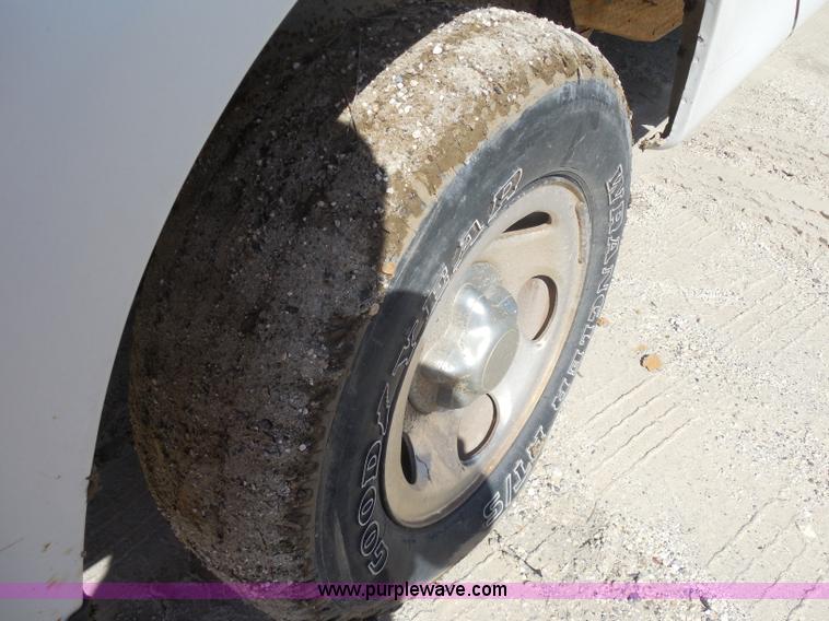 image for item I1356 2004 Ford F150 Heritage XL SuperCab pickup truck