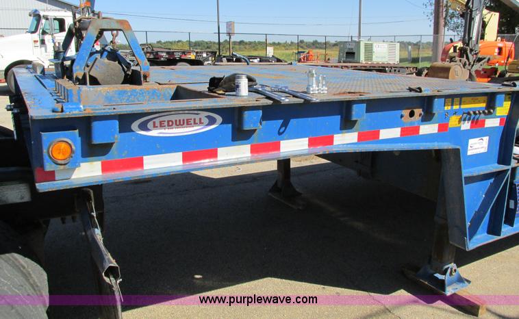 image for item I4235 2005 Ledwell LW48HT10 trailer