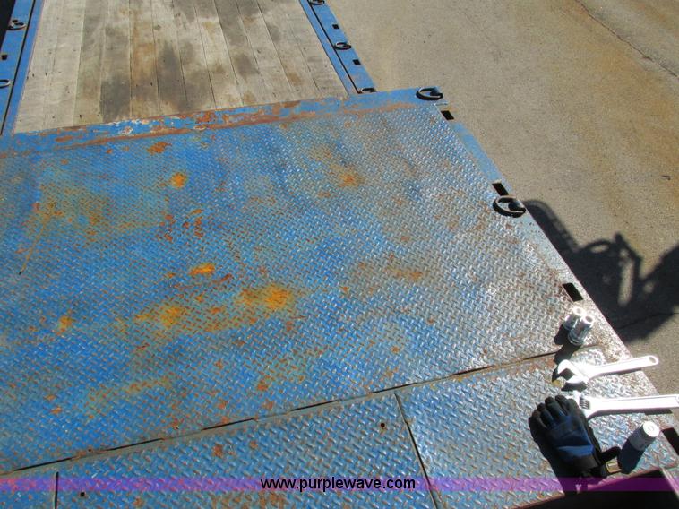 image for item I4235 2005 Ledwell LW48HT10 trailer