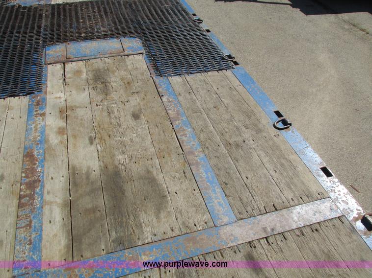 image for item I4235 2005 Ledwell LW48HT10 trailer