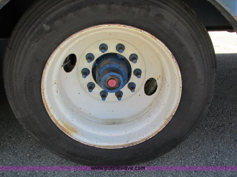 image for item I4235 2005 Ledwell LW48HT10 trailer