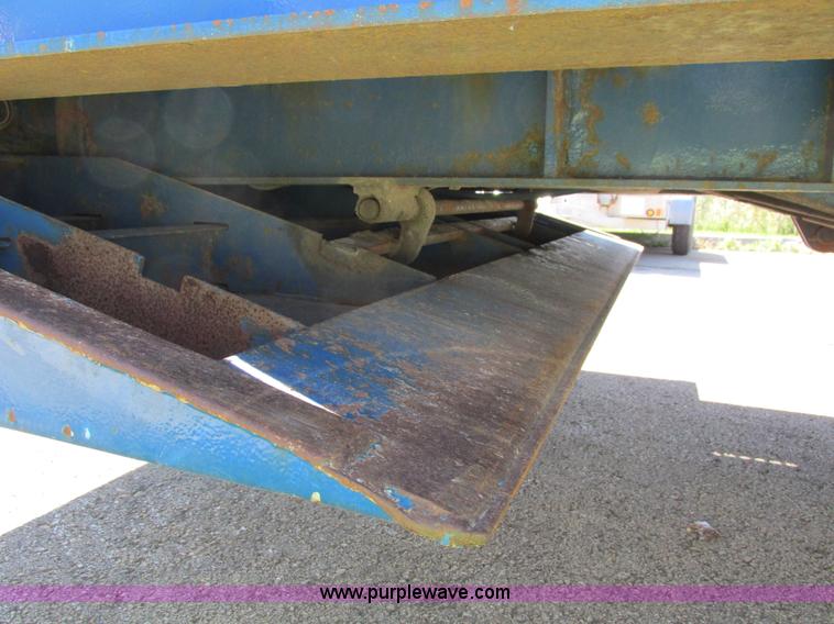 image for item I4235 2005 Ledwell LW48HT10 trailer