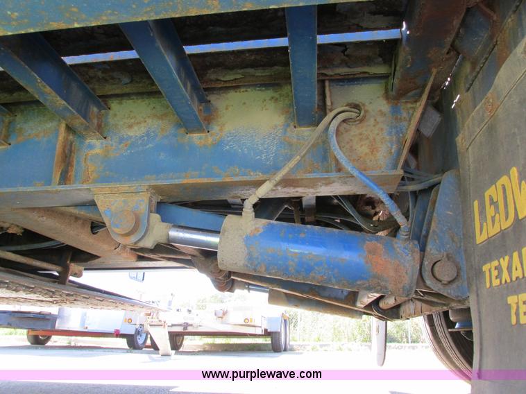 image for item I4235 2005 Ledwell LW48HT10 trailer