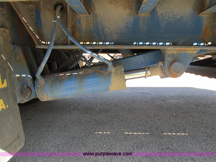 image for item I4235 2005 Ledwell LW48HT10 trailer