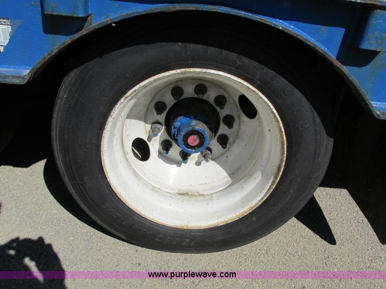 image for item I4235 2005 Ledwell LW48HT10 trailer