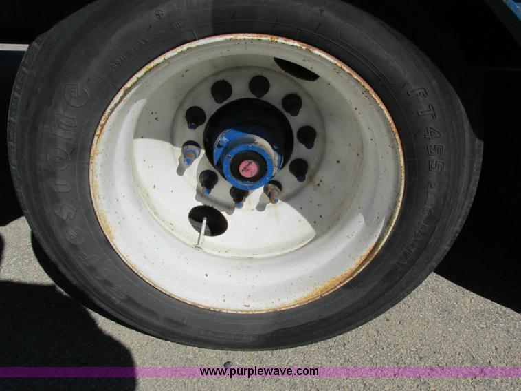 image for item I4235 2005 Ledwell LW48HT10 trailer