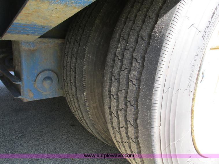 image for item I4235 2005 Ledwell LW48HT10 trailer