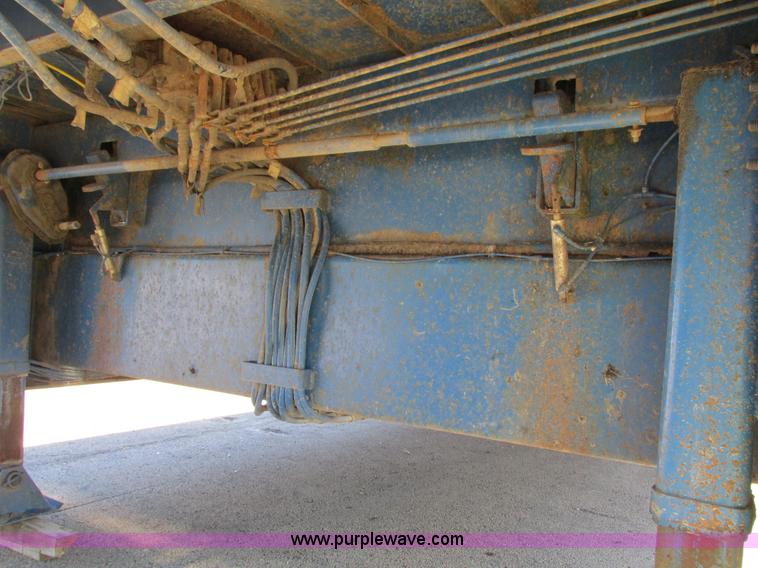 image for item I4235 2005 Ledwell LW48HT10 trailer