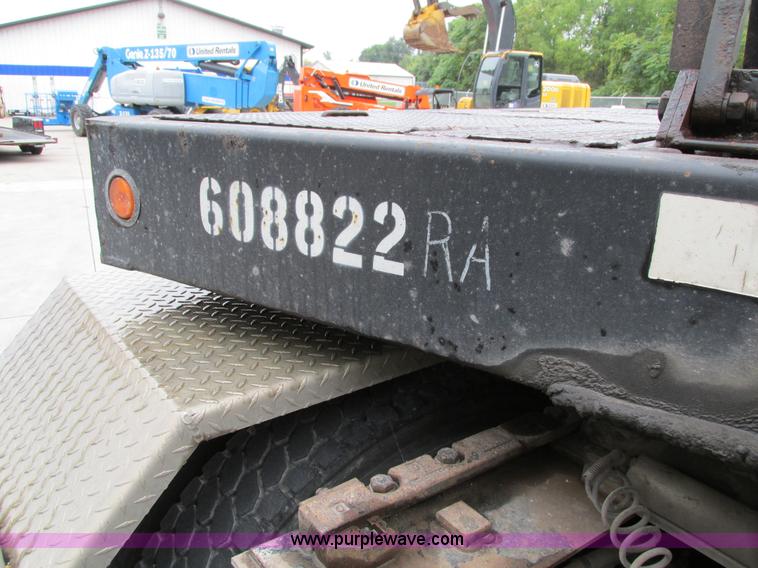 image for item I4237 2006 Trail King TK70HT-482 Hydratail trailer