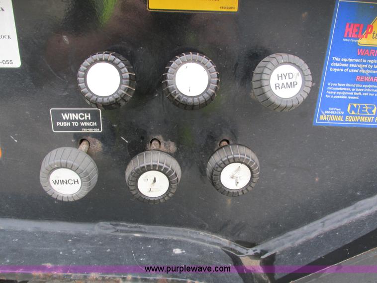 image for item I4237 2006 Trail King TK70HT-482 Hydratail trailer