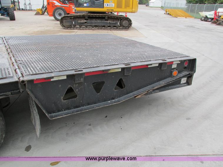 image for item I4237 2006 Trail King TK70HT-482 Hydratail trailer