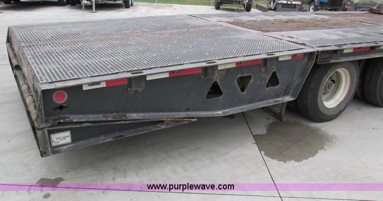image for item I4237 2006 Trail King TK70HT-482 Hydratail trailer