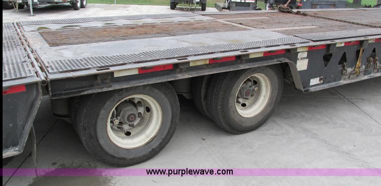 image for item I4237 2006 Trail King TK70HT-482 Hydratail trailer