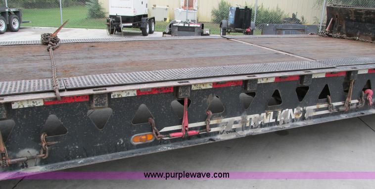 image for item I4237 2006 Trail King TK70HT-482 Hydratail trailer