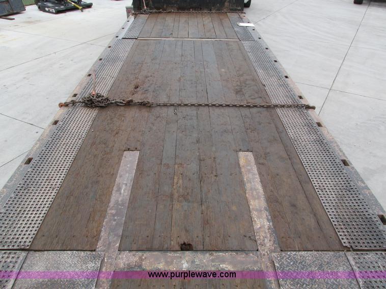 image for item I4237 2006 Trail King TK70HT-482 Hydratail trailer