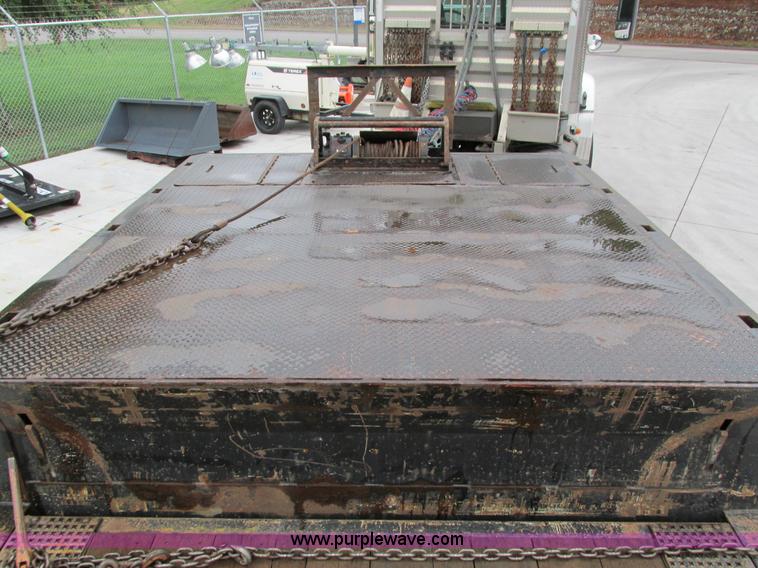 image for item I4237 2006 Trail King TK70HT-482 Hydratail trailer