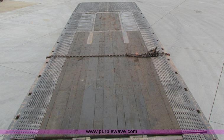 image for item I4237 2006 Trail King TK70HT-482 Hydratail trailer