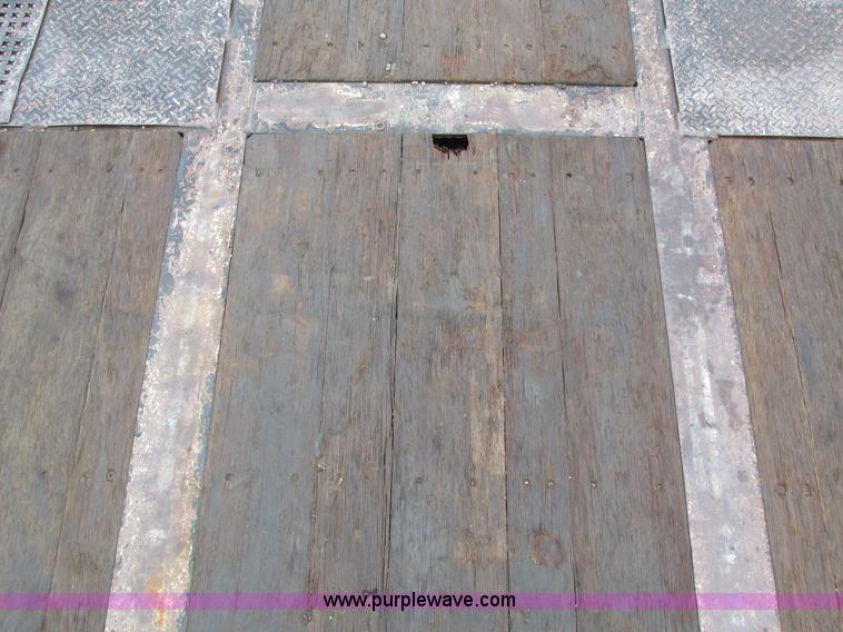 image for item I4237 2006 Trail King TK70HT-482 Hydratail trailer