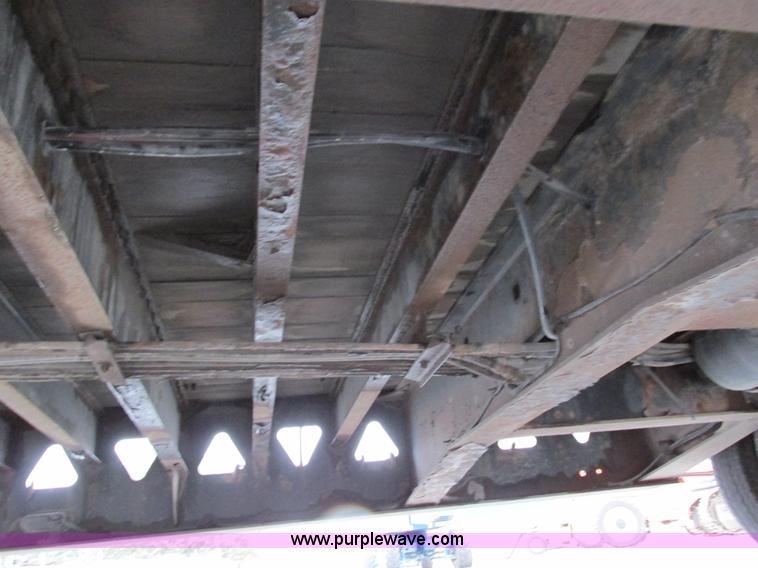 image for item I4237 2006 Trail King TK70HT-482 Hydratail trailer