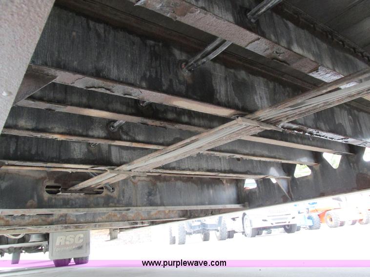 image for item I4237 2006 Trail King TK70HT-482 Hydratail trailer