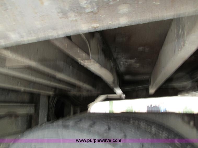 image for item I4237 2006 Trail King TK70HT-482 Hydratail trailer