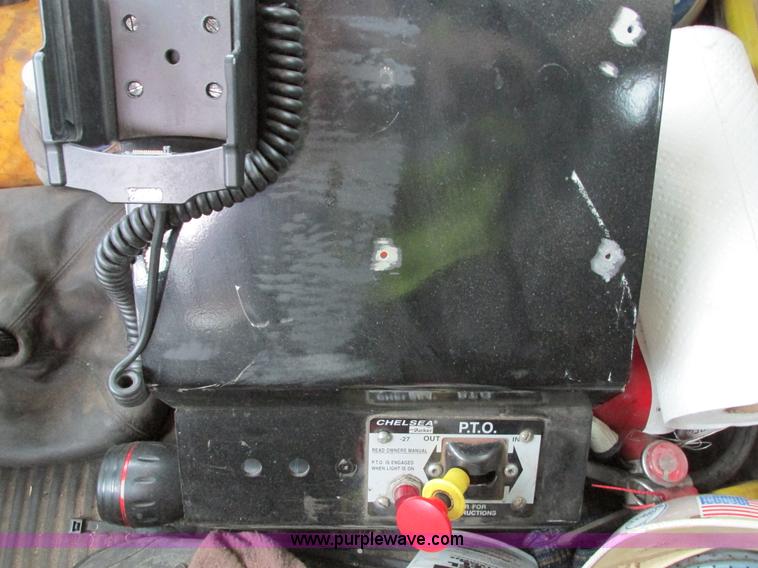 image for item I4238 2007 Freightliner Columbia 120 semi truck