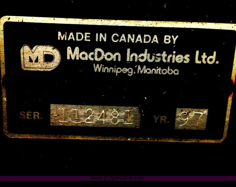 image for item A8643 1998 MacDon 960 36' draper head