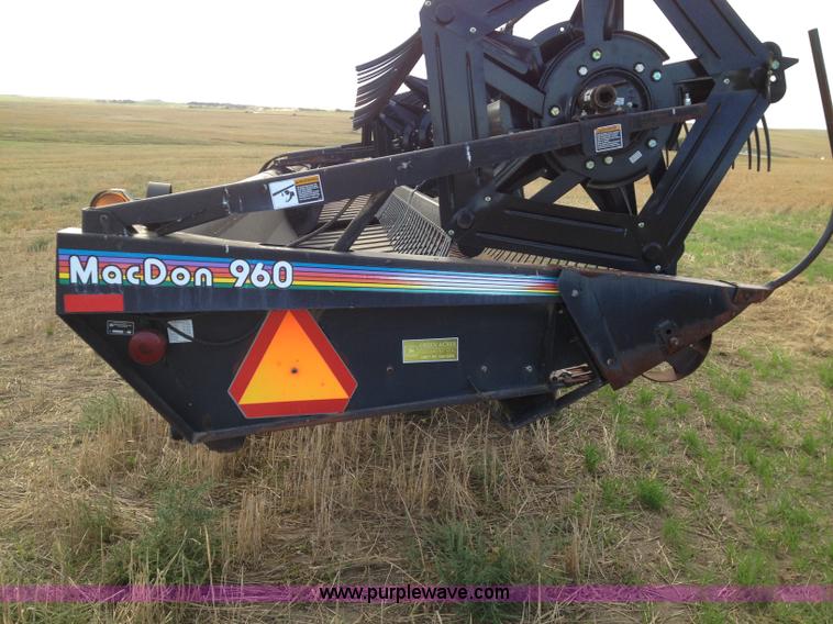 image for item A8643 1998 MacDon 960 36' draper head