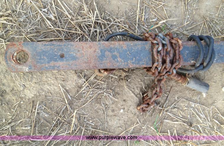 image for item A8643 1998 MacDon 960 36' draper head